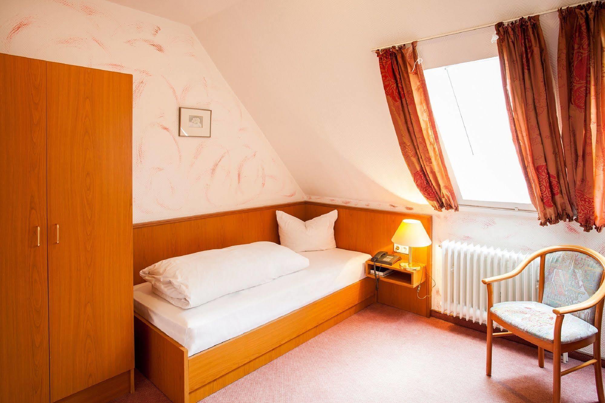 Hotel Alter Wolf Wolfsburg Luaran gambar
